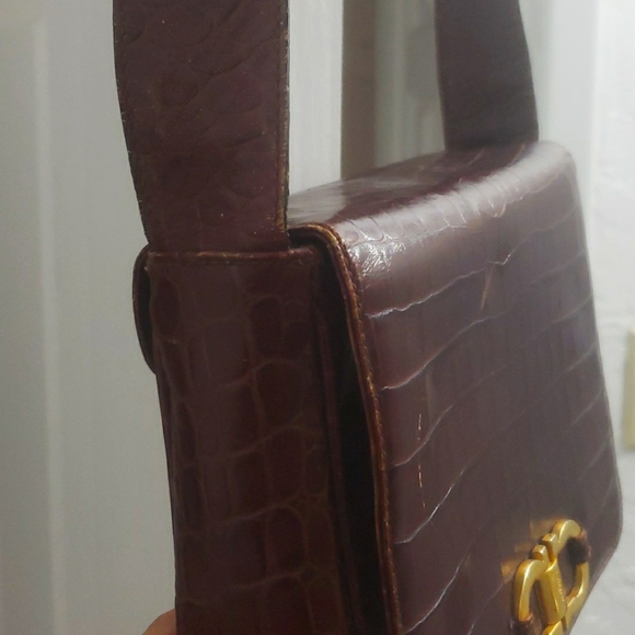 COPY - VINTAGE Salvatore Ferragamo Embossed Made In Italy Purse - Picture 4 of 16